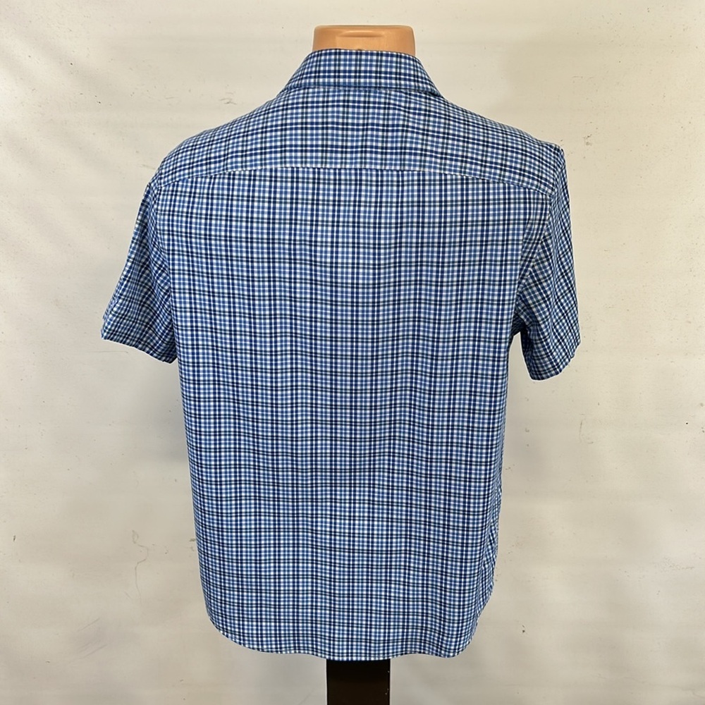 UNTUCKit short sleeve button down shirt.  M - Picture 5 of 7